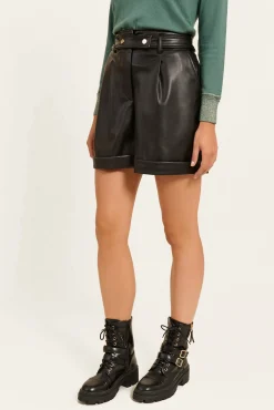 Short Efanny